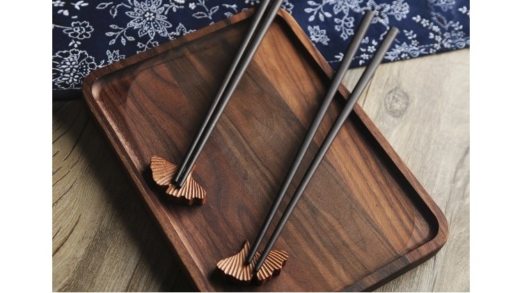 筷子是选用PPS好还是PET呢？答案一目了然